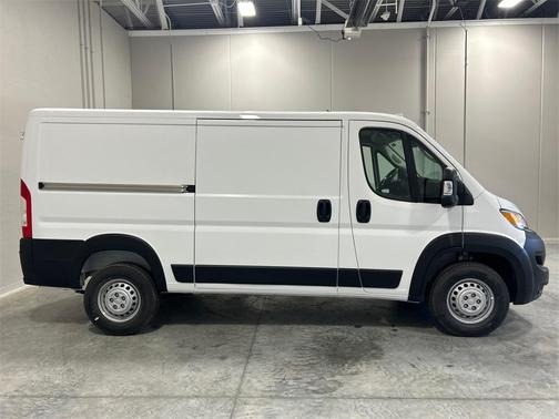 2025 RAM ProMaster 2500 Base