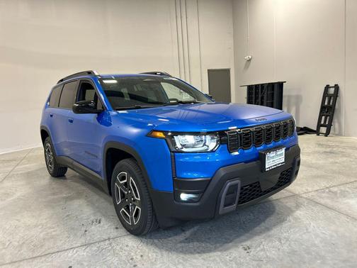 Hydro Blue Pearlcoat 2026 Jeep Cherokee Laredo