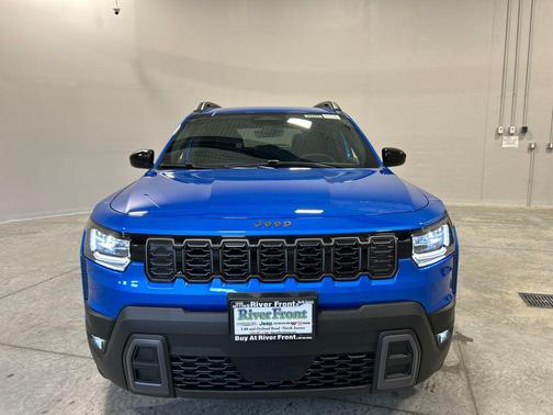 Hydro Blue Pearlcoat 2026 Jeep Cherokee Laredo
