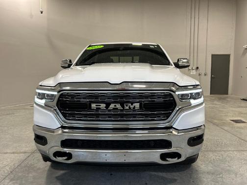 Bright White Clearcoat 2022 RAM 1500 Limited