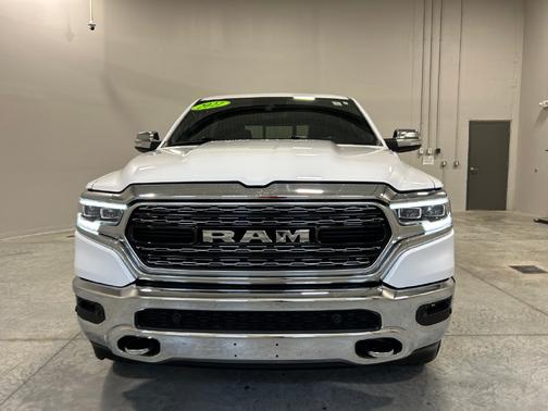 Bright White Clearcoat 2022 RAM 1500 Limited