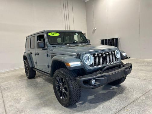 Anvil Clearcoat 2025 Jeep Wrangler 4xe Sahara