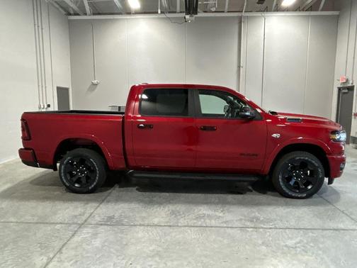 Molten Red Pearlcoat 2026 RAM 1500 Big Horn/Lone Star