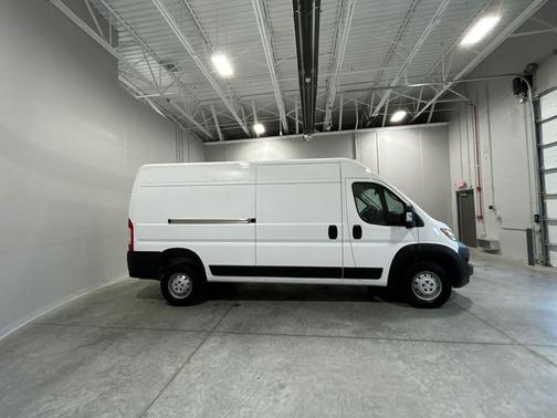 Bright White Clearcoat 2023 RAM ProMaster 2500 High Roof