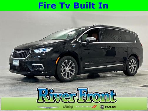 2025 Chrysler Pacifica Hybrid Pinnacle