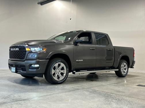 Granite Crystal Metallic Clearcoat 2026 RAM 1500 Big Horn/Lone Star