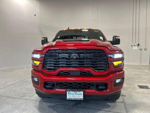 Molten Red Pearlcoat 2026 RAM 2500 Black Express Crew Cab 4x4 6'4' Box
