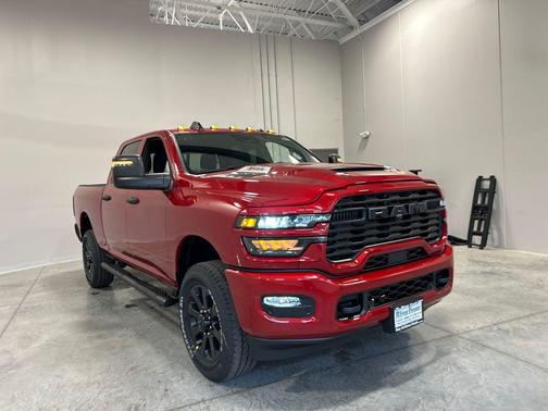 Molten Red Pearlcoat 2026 RAM 2500 Black Express Crew Cab 4x4 6'4' Box