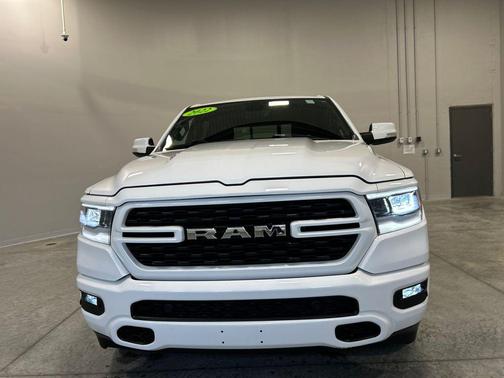 Bright White Clearcoat 2022 RAM 1500 Big Horn/Lone Star