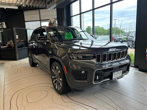 2025 Jeep Grand Cherokee Overland