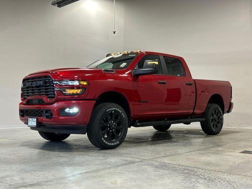 Molten Red Pearlcoat 2026 RAM 2500 Big Horn Crew Cab 4x4 6'4' Box