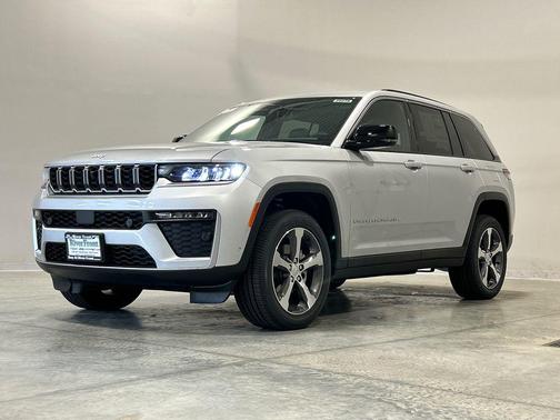 Silver Zynith 2026 Jeep Grand Cherokee Limited
