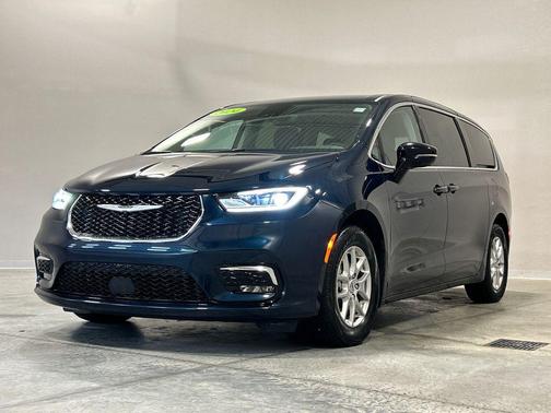 Fathom Blue Pearlcoat 2024 Chrysler Pacifica Touring L