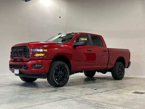 Molten Red Pearlcoat 2026 RAM 2500 Big Horn Crew Cab 4x4 6'4' Box