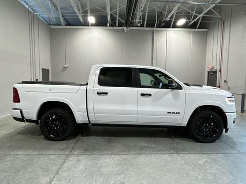 Bright White Clearcoat 2026 RAM 1500 Limited