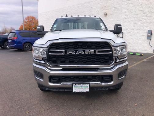 Bright White Clearcoat 2024 RAM 2500 Tradesman Regular Cab 4x4 8' Box