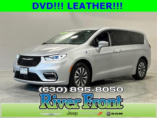 2022 Chrysler Pacifica Hybrid Touring L