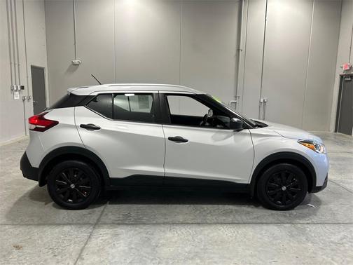 2018 Nissan Kicks S