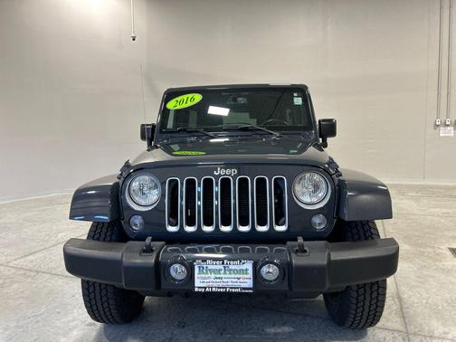 Rhino Clearcoat 2016 Jeep Wrangler Unlimited Sahara