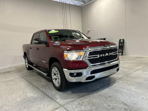 Delmonico Red Pearlcoat 2022 RAM 1500 Big Horn/Lone Star