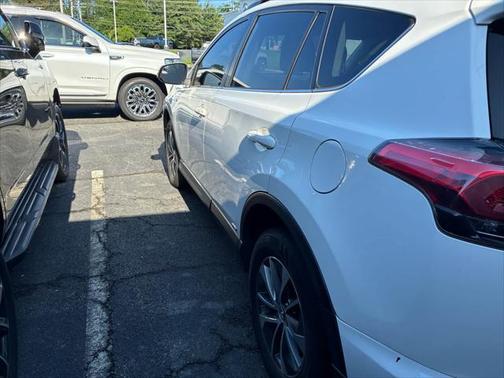 2018 Toyota RAV4 Hybrid XLE