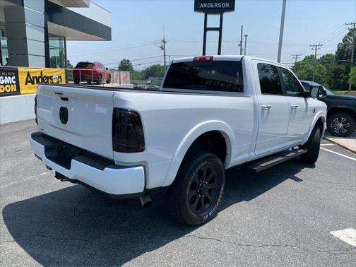 2022 RAM 2500 Laramie Crew Cab 4x4 6'4' Box