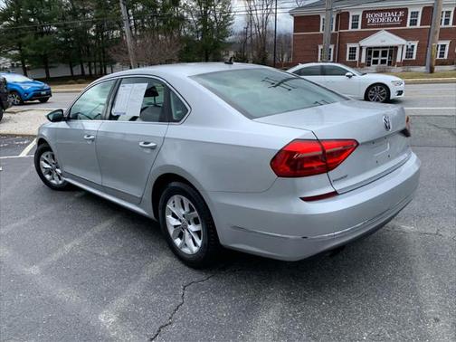 2016 Volkswagen Passat 1.8T S