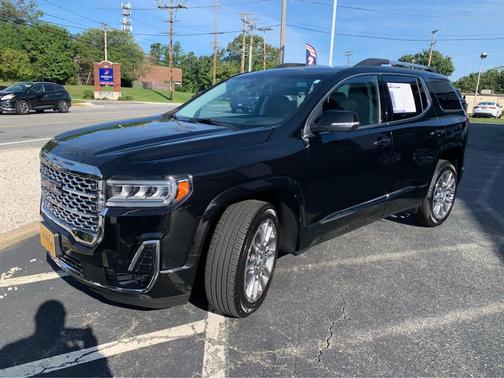 2023 GMC Acadia Denali