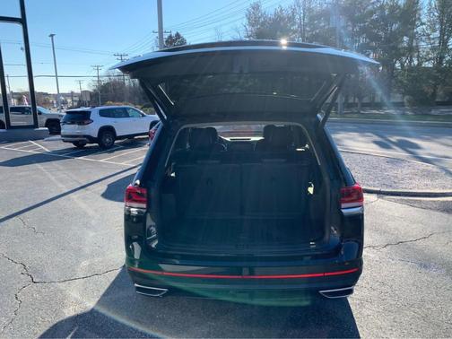 2021 Volkswagen Atlas 3.6L SE w/Technology