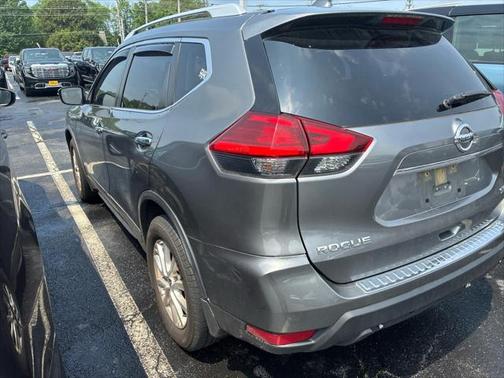 2017 Nissan Rogue SV