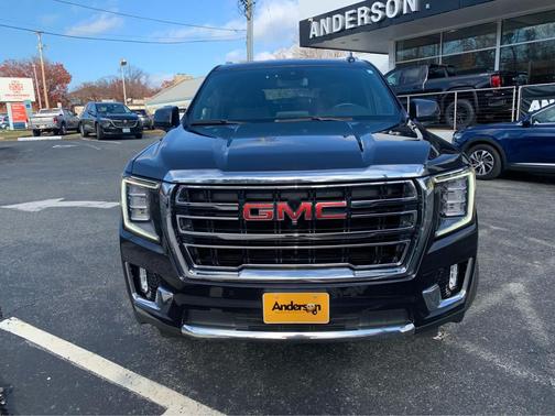 2023 GMC Yukon SLT