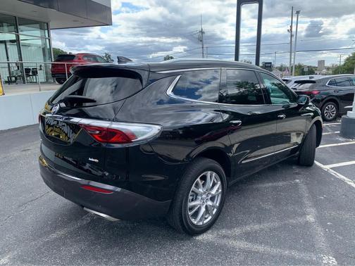 2023 Buick Enclave Essence AWD