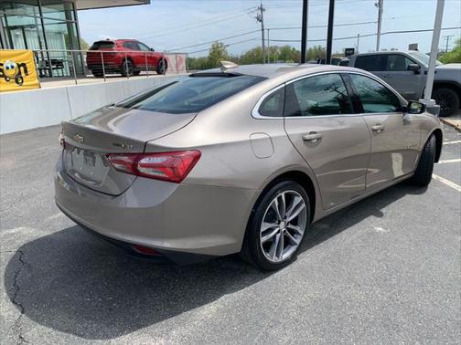 2022 Chevrolet Malibu FWD LT