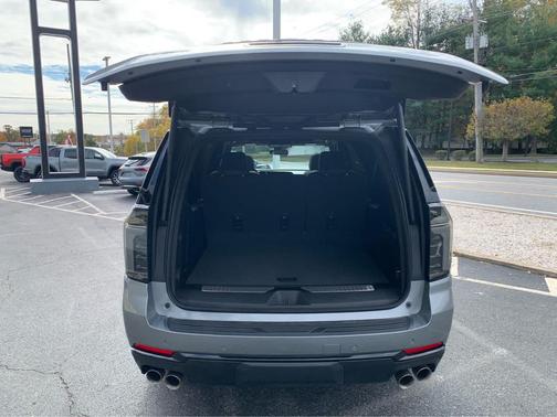 2025 Chevrolet Suburban 4WD Z71