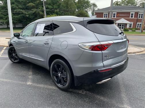 2023 Buick Enclave Essence AWD
