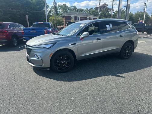 2023 Buick Enclave Essence AWD