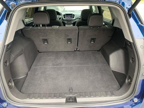 Marine Metallic 2022 GMC Terrain SLE