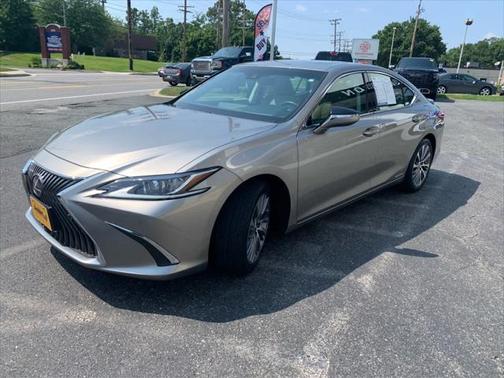 2021 Lexus ES 300h Base