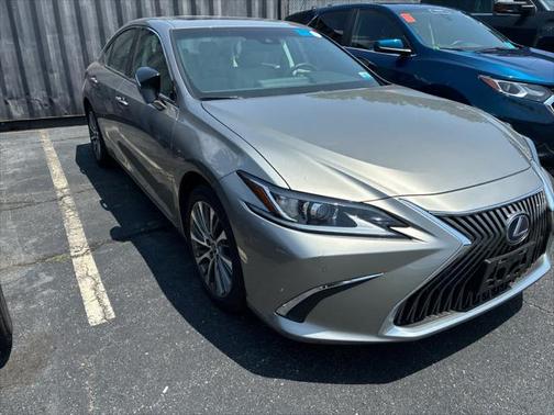2021 Lexus ES 300h Base