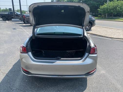 2021 Lexus ES 300h Base