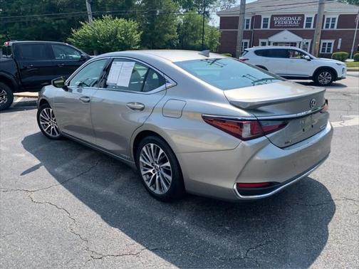 2021 Lexus ES 300h Base