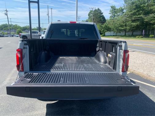 Avalanche 2024 Ford F-150 Lariat