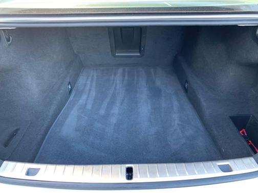 2022 BMW 750 i xDrive