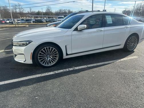2022 BMW 750 i xDrive