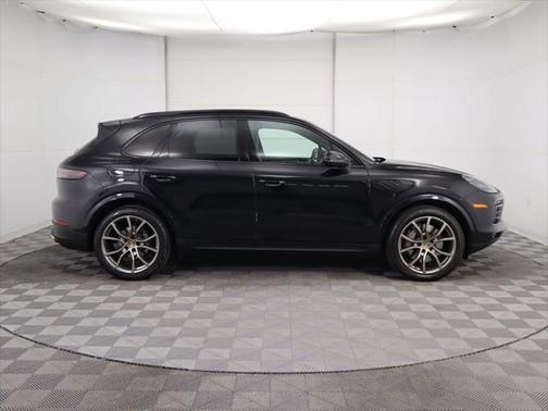 2022 Porsche Cayenne S