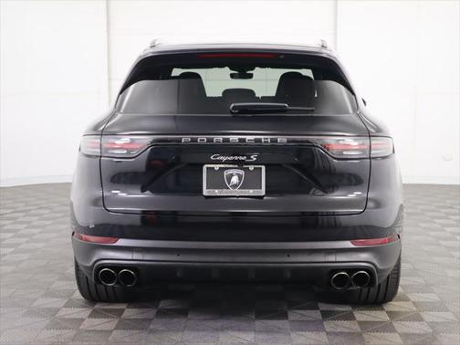 2022 Porsche Cayenne S