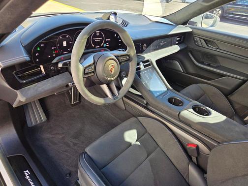 2023 Porsche Taycan GTS