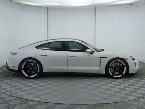 2023 Porsche Taycan GTS