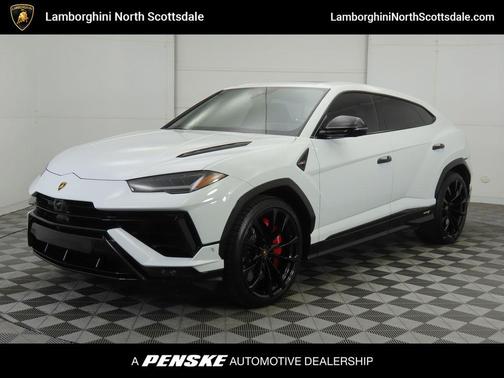 2023 Lamborghini Urus S