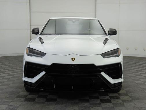 2023 Lamborghini Urus S